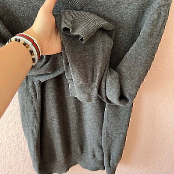 GH Bass & Co Mens Sweater Medium Gray Minimalist Cozy Elevated Basic Preppy - Picture 4 of 9